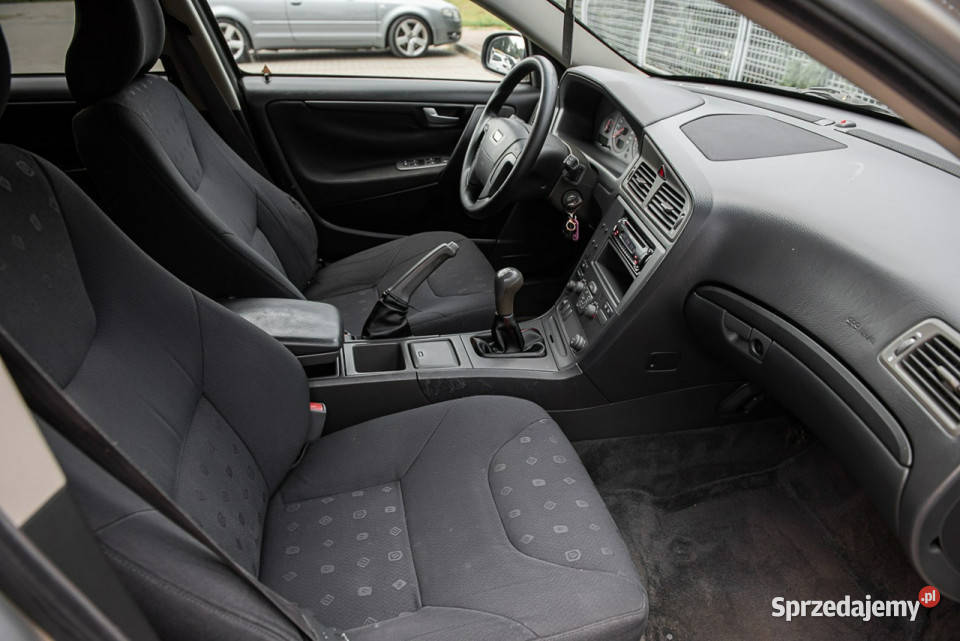 Volvo V70 24i 140 Super Stan Opłacony II ESP mazowieckie Zwoleń