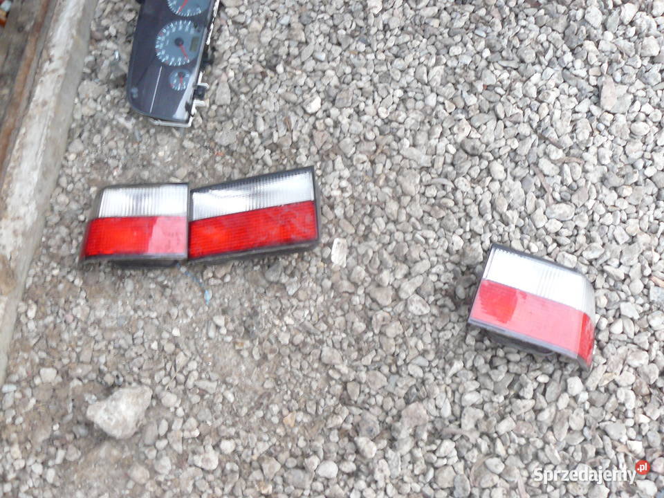 Lampa tylna prawa lewa narożna w klapę Citroen Kraków
