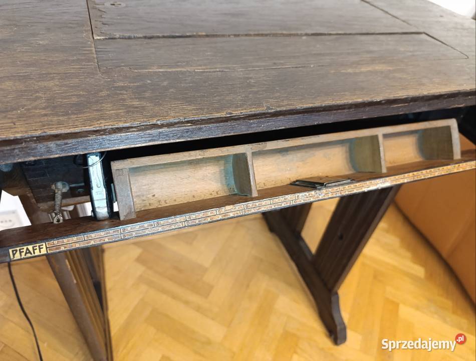 Stary przedwojenny stolik Antyk lite piękne Warszawa