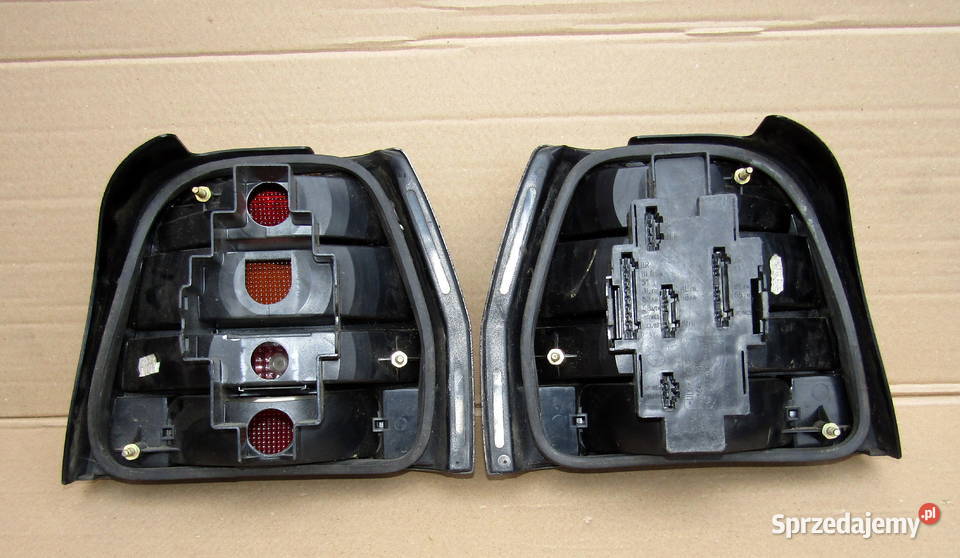 LAMPA TYLNA LEWAPRAWA VW POLO II 1990r sprzedam