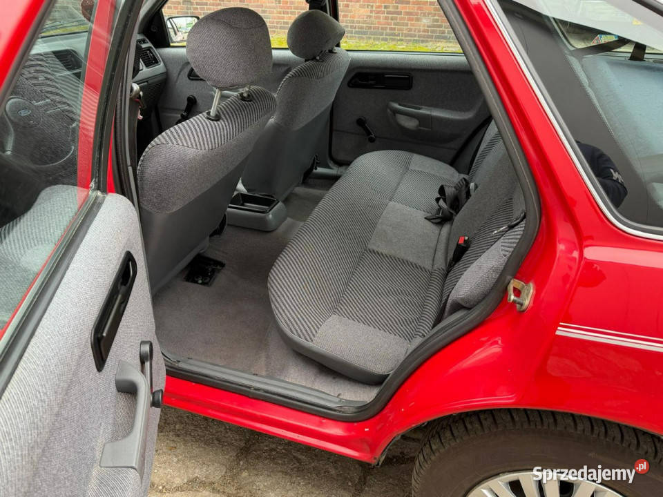 Ford Sierra 1988 Ford Sierra 20 Benzyna Rok produkcji 1988 Koszalin