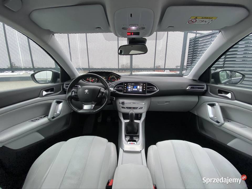 Peugeot 308 t9 jasny środek dobrze utrzymany isofix Piastów