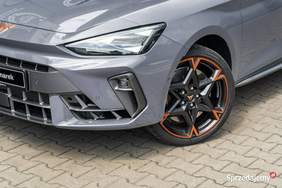 Cupra Leon Sportstourer VZ 20 TSI 333 DSG 4Drive komputer pokładowy Łódź