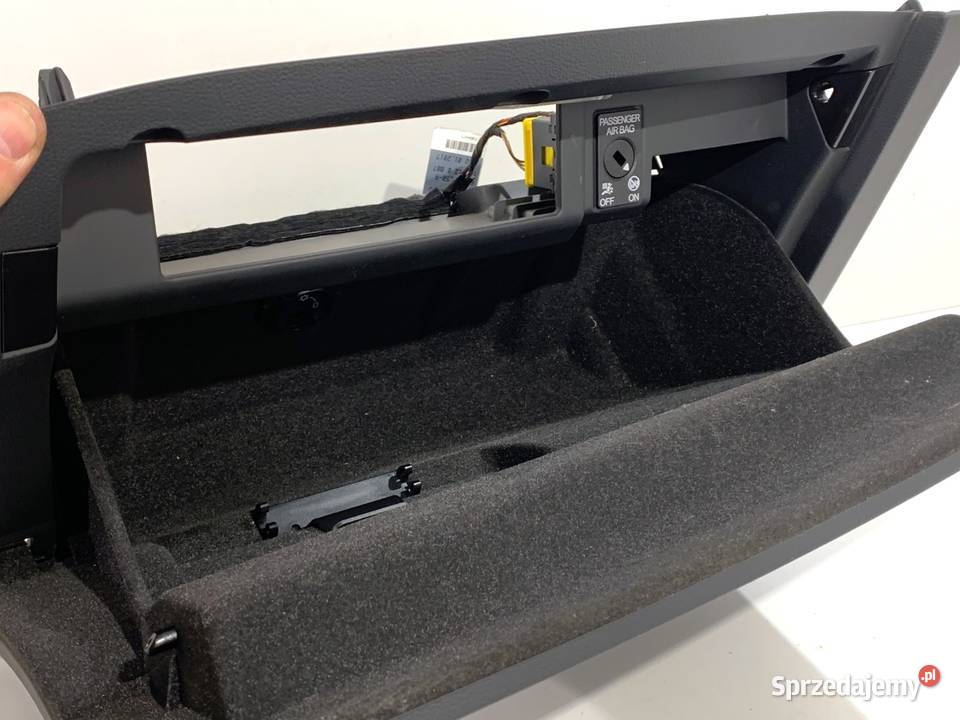 SCHOWEK PASAŻERA AUDI A4 B9 Kombi 8W1857035B Schowki, półki