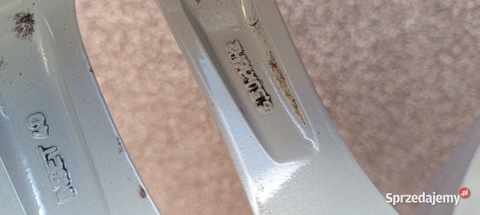 Oryginalne felgi aluminiowe Hyundai 16 opony Pierściec