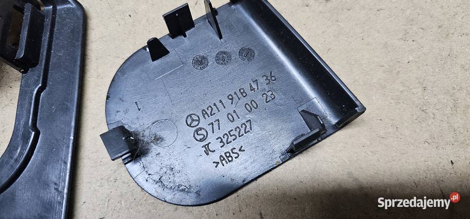 Osłona fotela mercedes w211 2119184336 Rok produkcji 2006 Zbąszyń