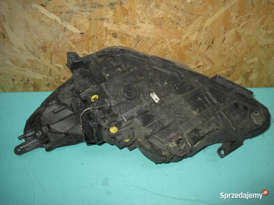 OPEL CORSA D 13r lampa prawa przód ANGLIK