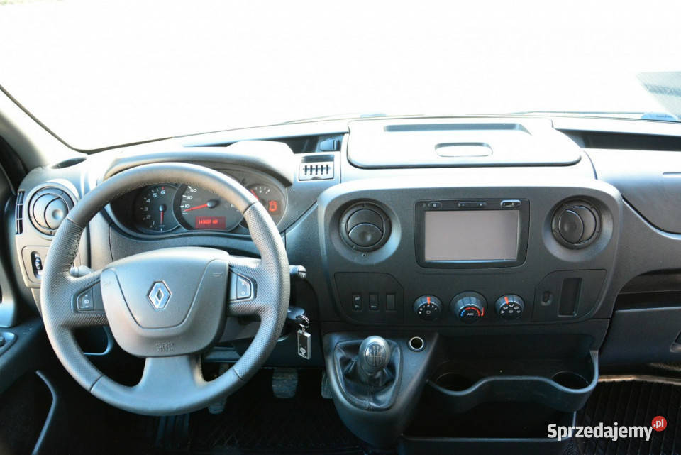 Renault Master średniak 6 osobowy L2H2 immobilizer