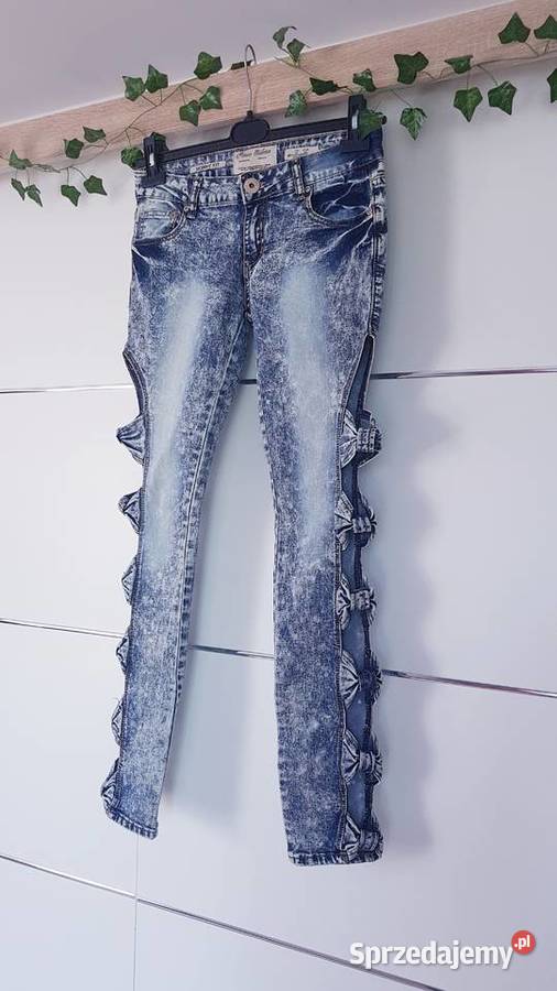 Spodnie Dżinsowe Z Kokardkami Inny wzór Chybie