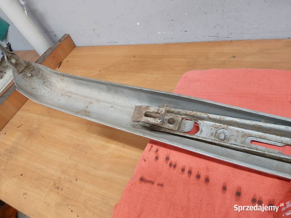 Mercedes 123 Sedan Kombi przedni zderzak