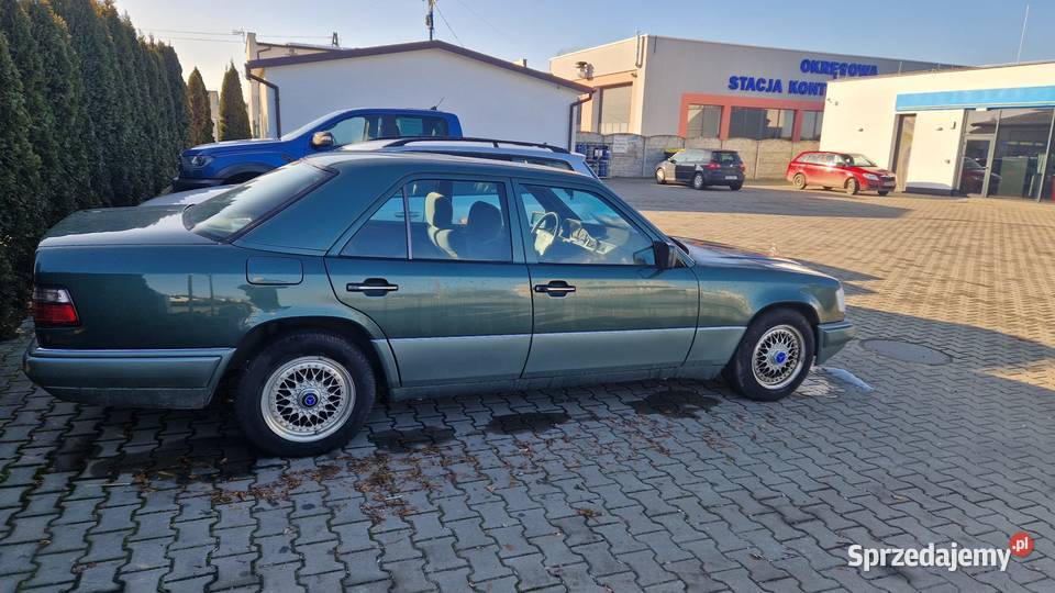 Mercedes Benz E 200 136KM