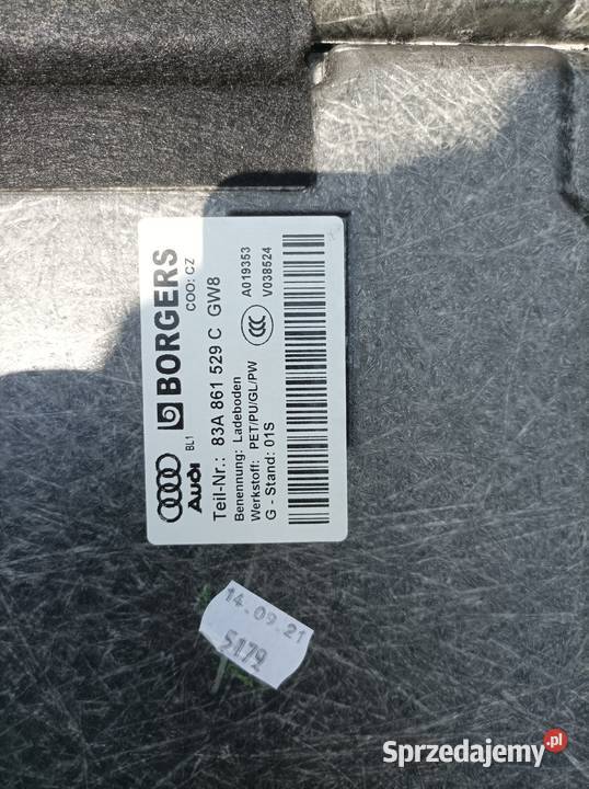 Audi Q3 II półka bagażnikawykładzina bagażnika Wyposażenie wnętrza Łódź sprzedam