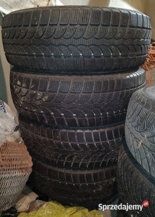 Opony Bridgestone Blizzak LM80 24565 R17 111T