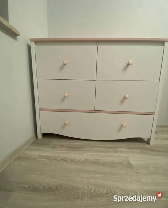 Sprzedam łóżko szafę i komodę Komody sprzedam