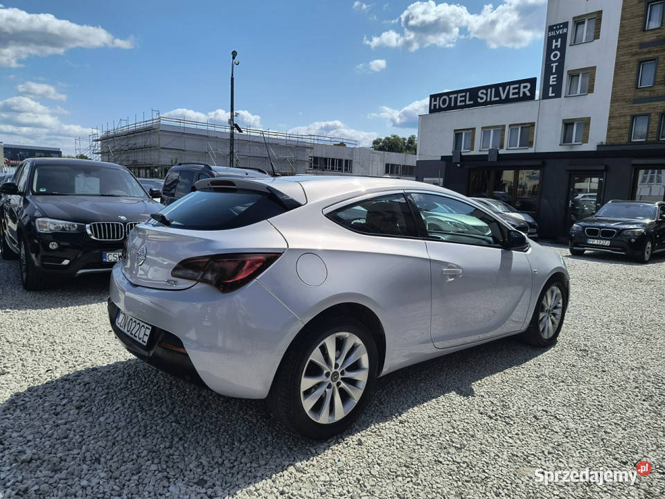 Opel Astra GTC ALU 18 Nowy Rozrząd Klima lakier metallic Bydgoszcz sprzedam