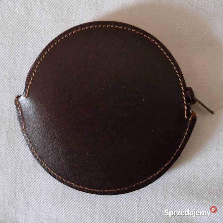 Okrągła skórzana portmonetka na bilon z logo Moda i Styl sprzedam