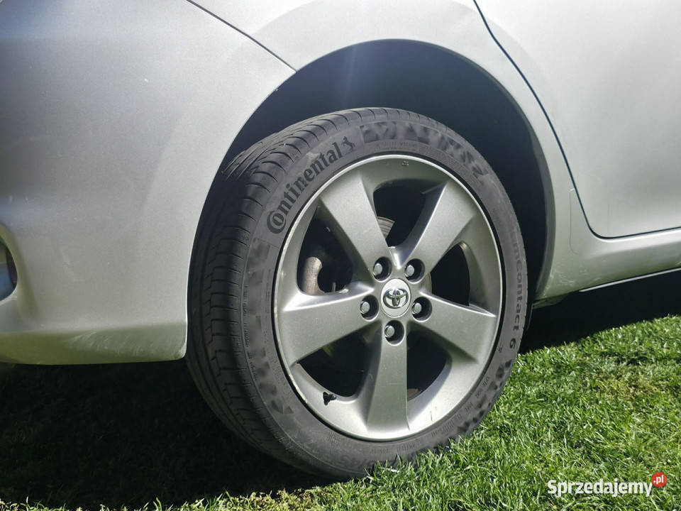 Toyota Auris 16 Benzyna Serwisowany Gwarancja elektrochrom. lusterko wst. Piekoszów sprzedam