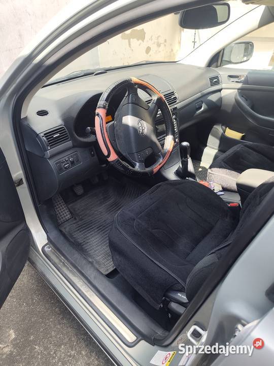 Toyota Avensis T 25 kombi hak centralny zamek Łomża