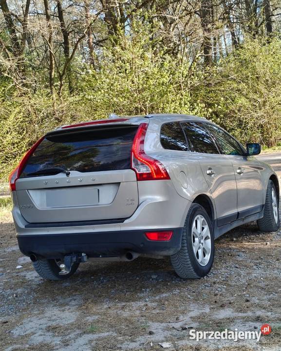 Sprzedam piękne złote Volvo XC 60 lubelskie sprzedam