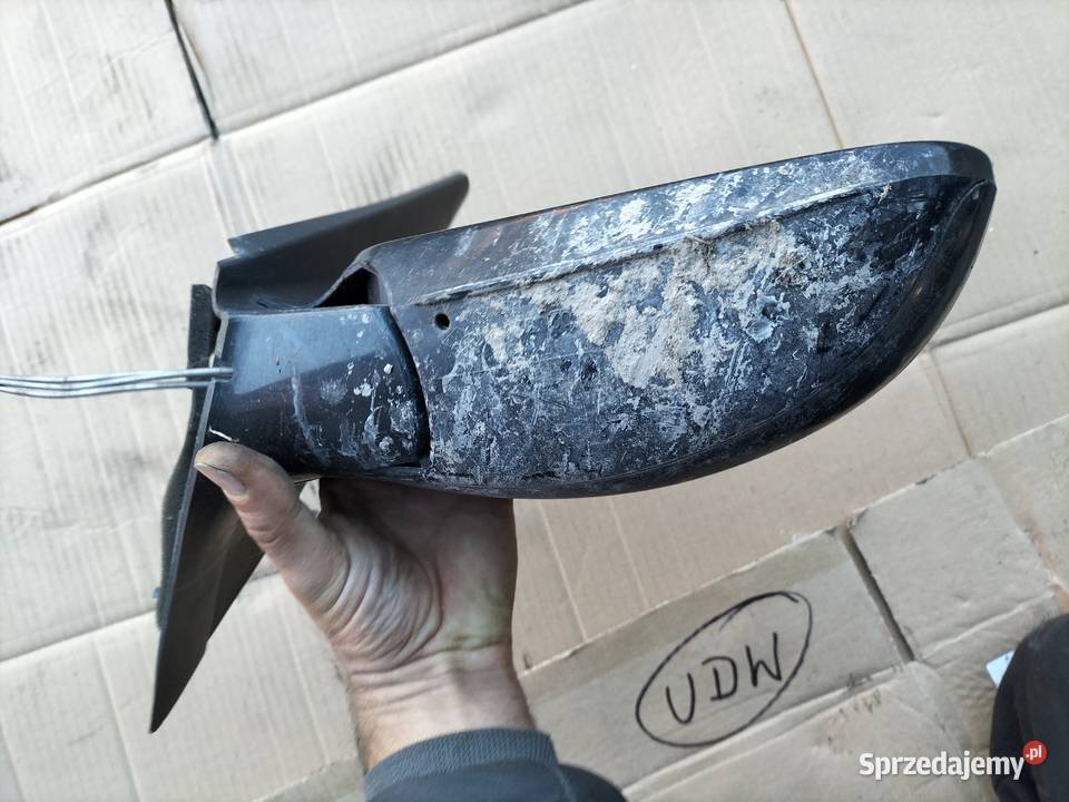 LUSTERKO PRAWE FORD FOCUS MK1