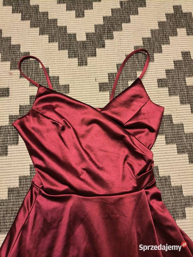 sukienka wieczorowa balowa czerwony Chełm sprzedam