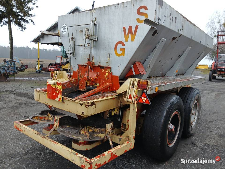 Rozsiewacz wapna Unsin 12 t Ryki sprzedam