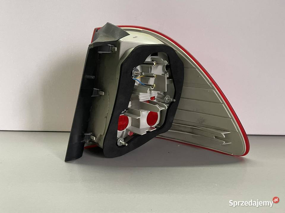 BMW E91 LIFT KOMBI LEWA LAMPA TYŁ Ostroróg