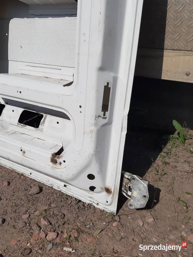 IVECO DAILY 2014 DRZWI TYŁ LEWE PRAWE KOMPLET lubuskie Trzciel sprzedam