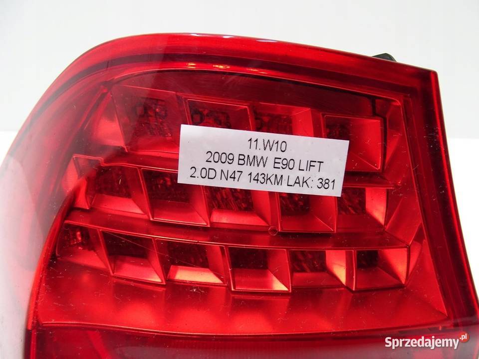 LAMPA LEWY LEWA TYŁ TYLNA W BŁOTNIK BMW E90 LIFT