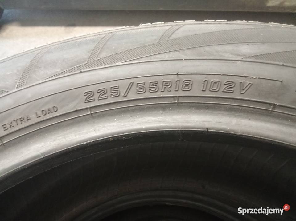 sprzedam opony zimowe 22555R18 Klimontów