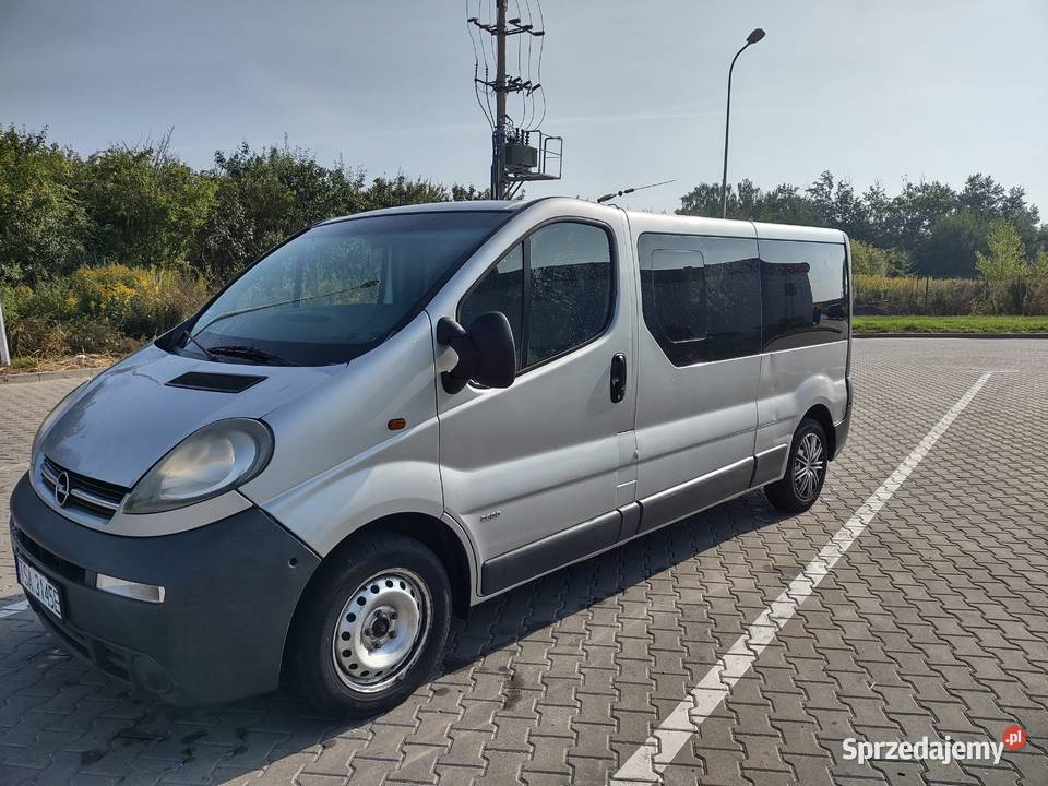 Opel Vivaro 25 CDTI Hak Long Klima 9 os nieuszkodzony Winiary
