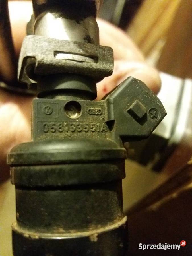 Listwa Wtryskowa Audi A4 B5 058133681 058133551A Wola sprzedam