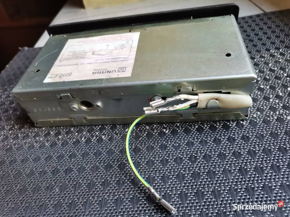 Radio Samochodowe Safari 6R 801 z czasów PRL u Kraków