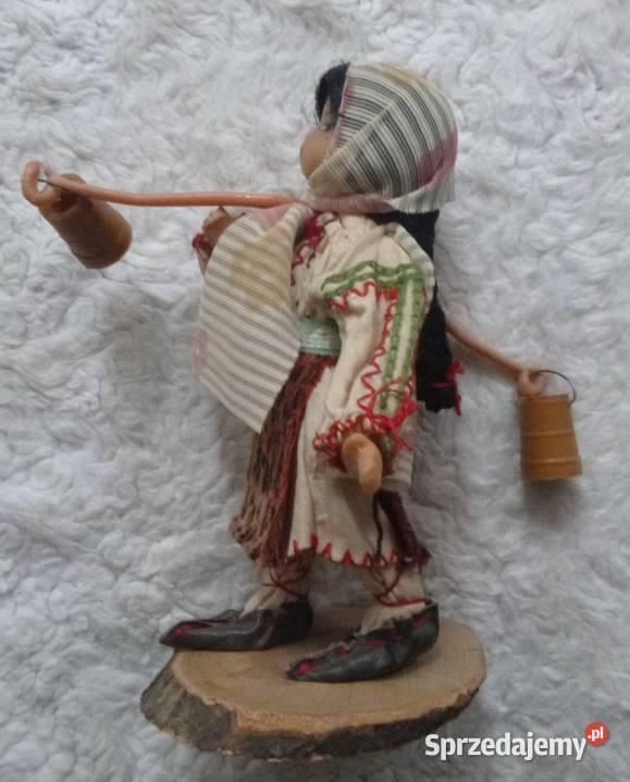 Mołdawska lalka ludowa Dziewczyna z koromysłem mazowieckie