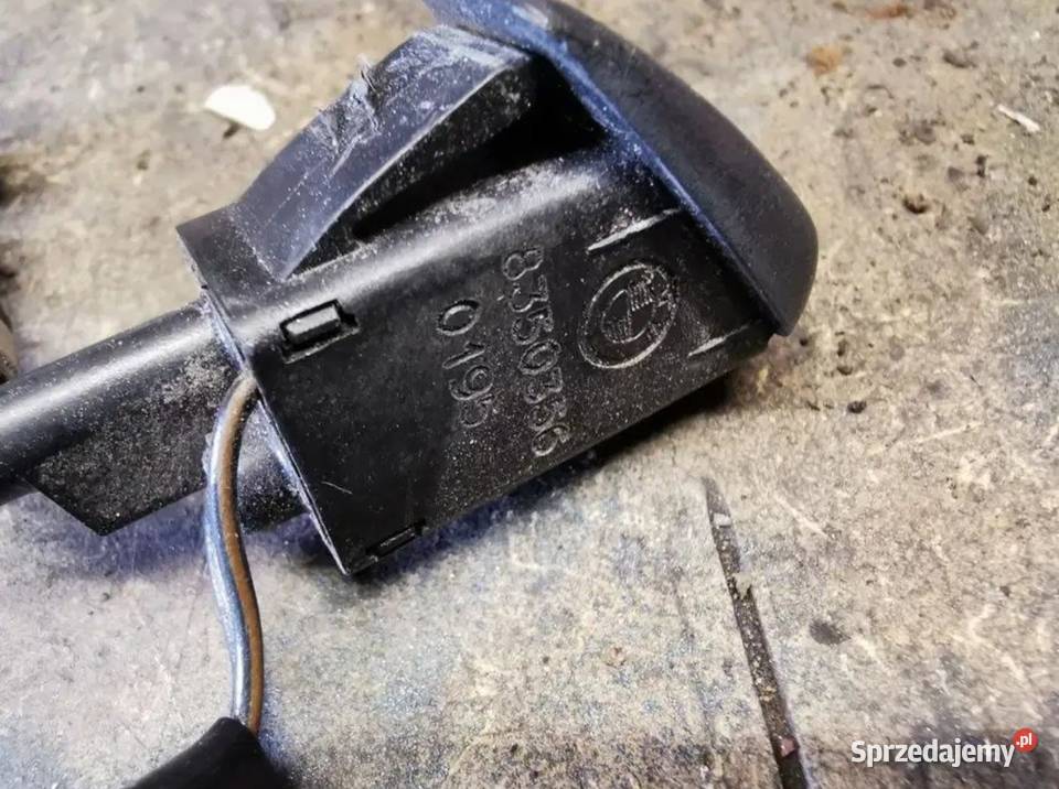 Dysza spryskiwacza szyby BMW E34