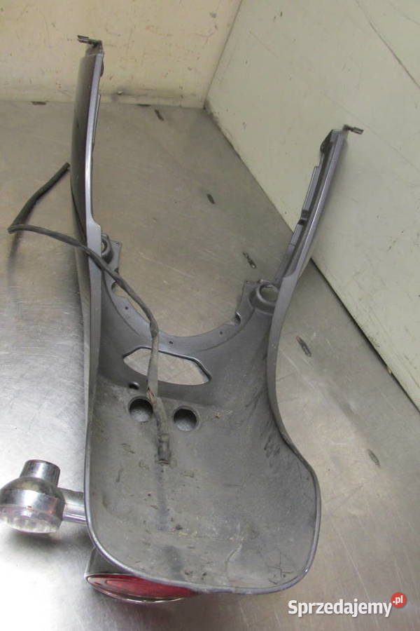 Tylna lampa błotnik Aprilia Scarabeo 125 06r Sandomierz sprzedam
