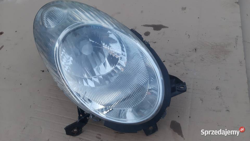 lampa prawa przednia Nissan Micra k12 89900075 dolnośląskie Dębno