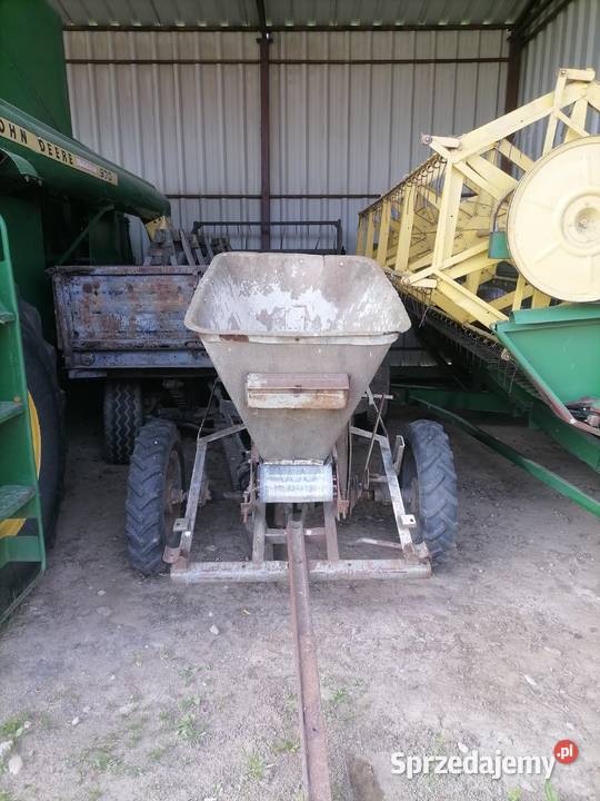 Sprzedam rozsiewacz konny KOS Trzebcz Szlachecki