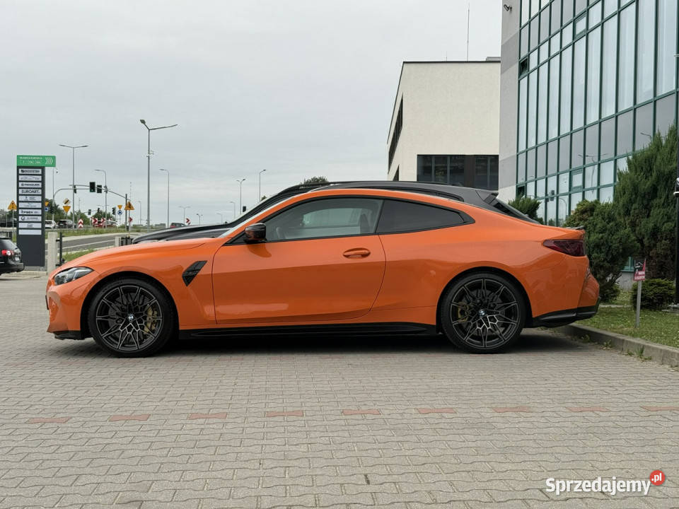 BMW M4 Competition Individual Fire Orange gniazdo USB Węgrzce