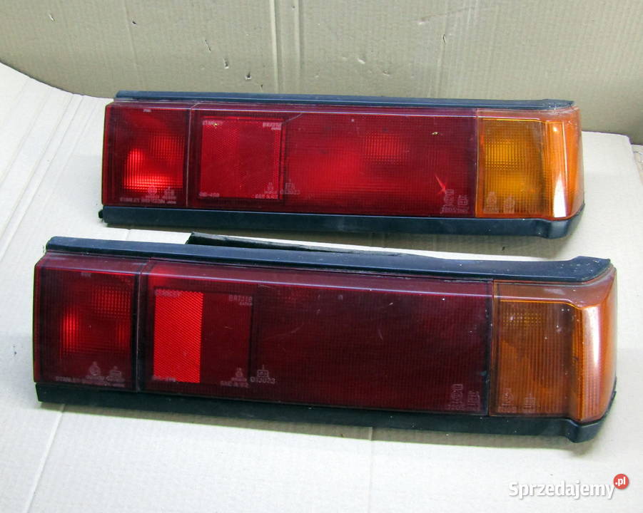 LAMPA TYLNA PRAWA HOND CIVIC III 3D0437320 Lampy tylne