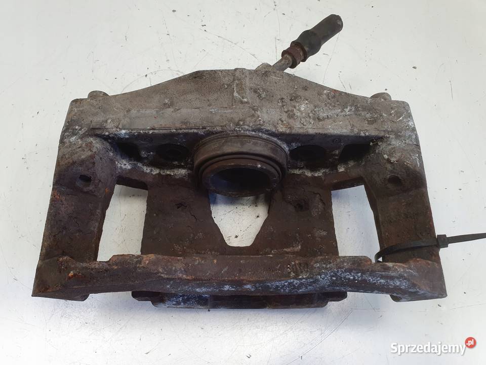 Volvo XC90 I PRZEDNI ZACISK HAMULCOWY Prawy Chełm