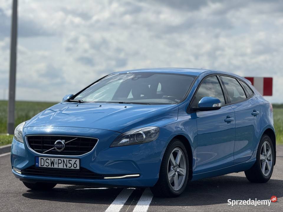 Volvo V40 16 Benzyna Super Stan Rok produkcji 2014 dolnośląskie Wrocław