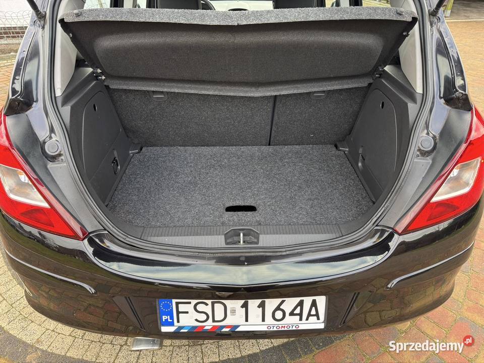 Opel Corsa D 2010 12 Benzyna komputer pokładowy