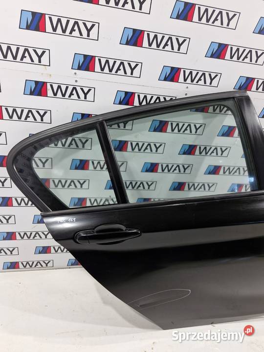BMW F20 DRZWI PRAWY TYŁ TYLNE PRAWE 668 SCHWARZ osobowe Drzwi