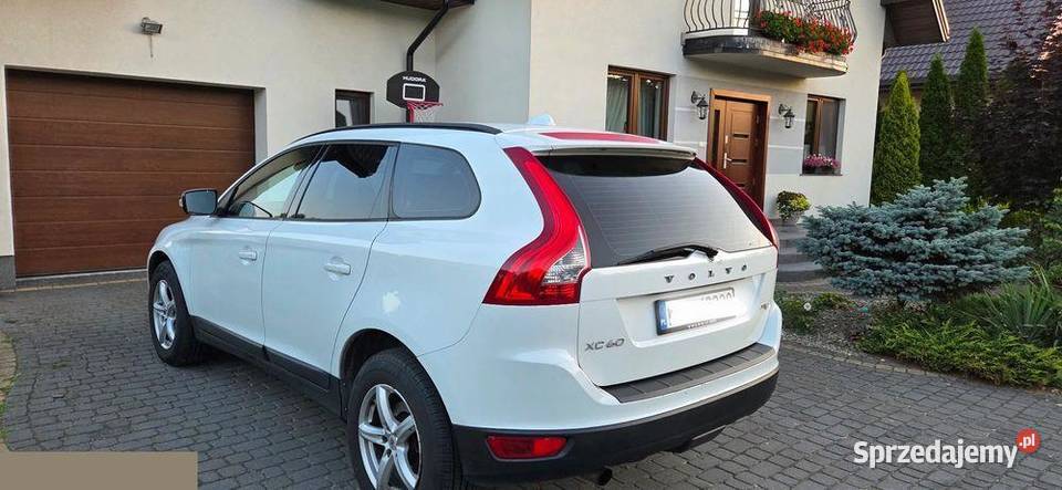 Volvo XC 60 D3 Momentum 163 2013r Zaręby Kościelne