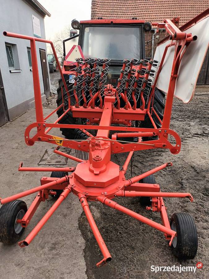 Zgrabiarka Kuhn GA 4121 GM Zgrabiarki i przetrząsacze wielkopolskie Brońsko