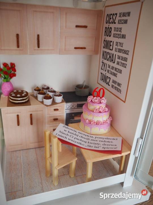 Lampion z miniaturowym wnętrzem prezent na Żory