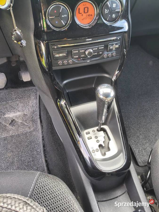 CITROEN DS 3 2011 benzyna AUTOMAT 16 VTI SoChic 1598cm3 Odolion