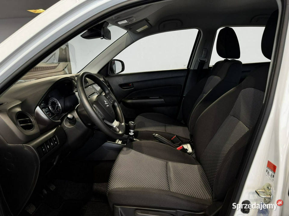 Suzuki Vitara Comfort 14 hybrid 129 2024 r salon Myślenice