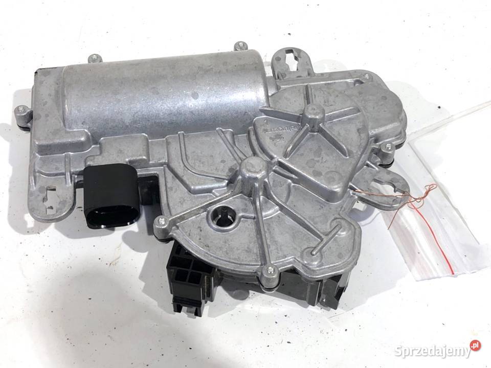 ZAMEK DOCIĄG KLAPY SKODA KAROQ Hatchback osobowe sprzedam